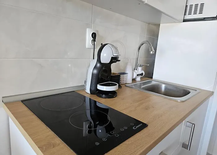 Pegy Apartment Vir